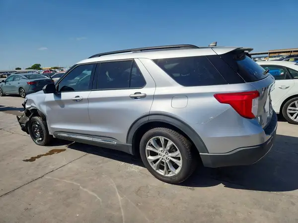 1FMSK7DH8MGC09829 — 2021 Ford Explorer, фото 2 с аукциона Copart 05.10.2026, Передняя часть