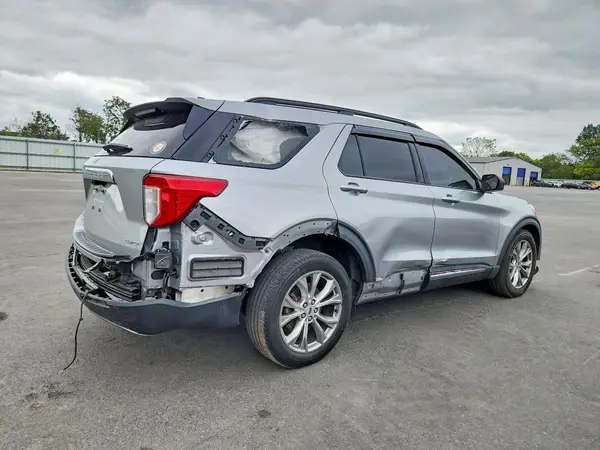 1FMSK8DH6MGA10445 — 2021 Ford Explorer, фото 3 с аукциона Copart, Задняя часть