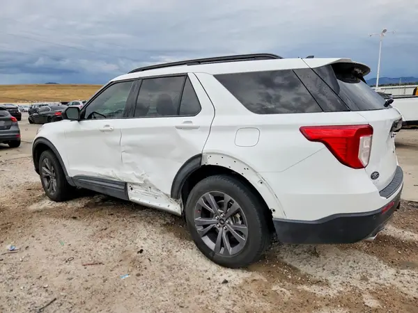 1FMSK8DH4MGC47869 — 2021 Ford Explorer, фото 2 с аукциона Copart, Боковая часть