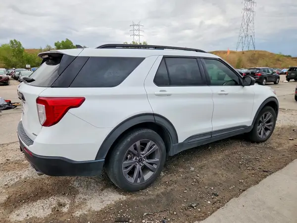 1FMSK8DH4MGC47869 — 2021 Ford Explorer, фото 3 с аукциона Copart, Боковая часть