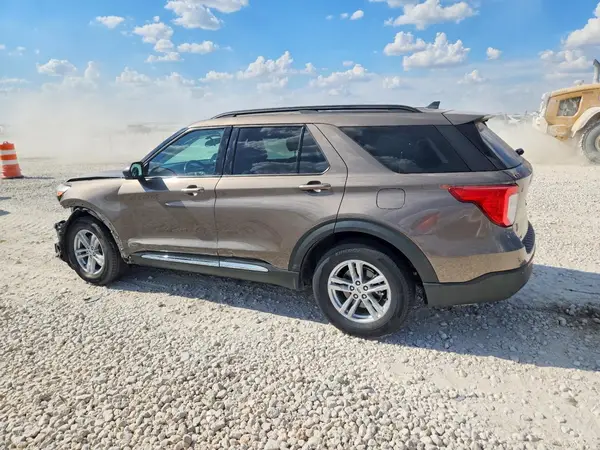 1FMSK7DH8MGA94925 — 2021 Ford Explorer, фото 2 с аукциона Copart, Передняя часть