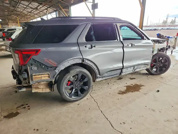 1FM5K8GC5MGA24608 — 2021 Ford Explorer, фото 3 с аукциона Copart, Передняя часть