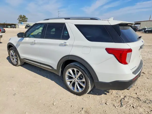 1FM5K8HCXMGC18209 — 2021 Ford Explorer, фото 2 с аукциона Copart, Боковая часть