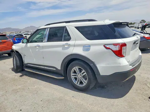 2022 Ford Explorer VIN 1FMSK7DH6NGA51556 фото 2