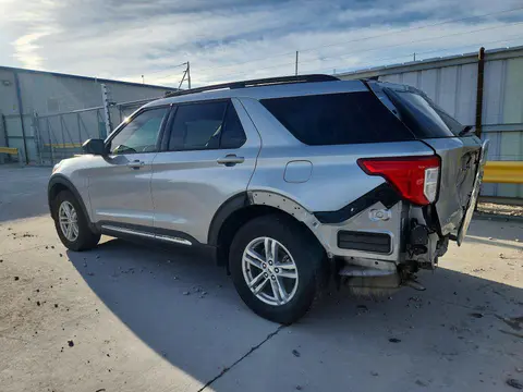 2022 FORD EXPLORER VIN 1FMSK7DH0NGA21243 фото 2