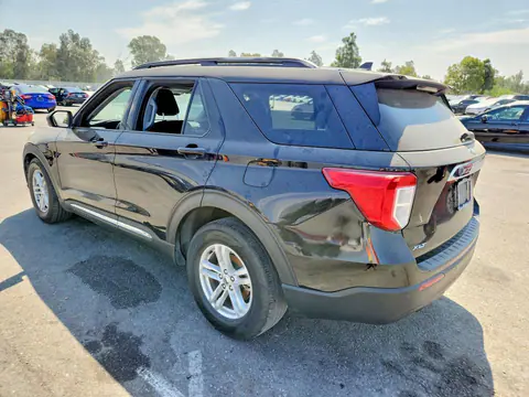 2022 Ford Explorer VIN 1FMSK7DH9NGA60493 фото 2