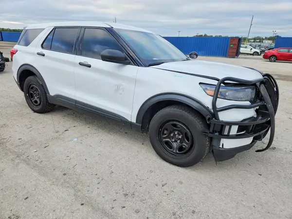 1FM5K8AB7NGC42972 — 2022 Ford Explorer, zdjęcie 4 z Copart 06.10.2026, Przód