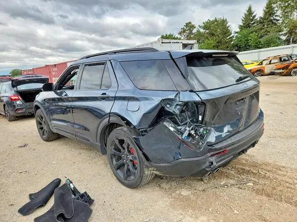 1FM5K8GC6PGC11621 — 2023 Ford Explorer, фото 2 с аукциона Copart, Боковая часть