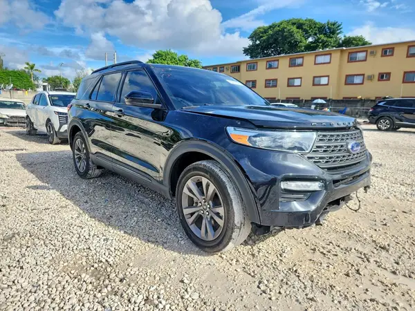 1FMSK8DH7RGA76591 — 2024 Ford Explorer, фото 4 с аукциона Copart, Боковая часть