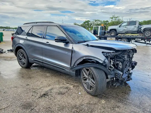 1FMWK7GC1SGA69671 — 2025 Ford Explorer, zdjęcie 4 z Copart, Przód