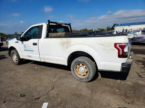 2015 Ford F150 VIN 1FTMF1C85FKD61986 фото 2