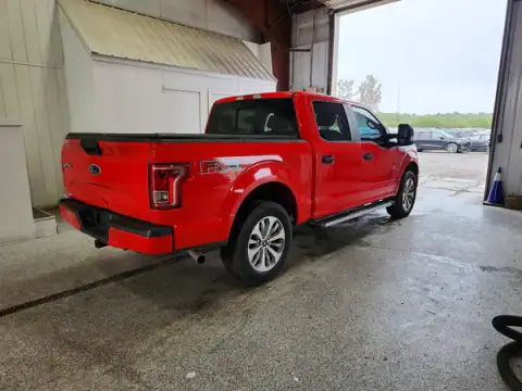 1FTEW1EF2HKE34718 — 2017 Ford F-150, zdjęcie 3 z Copart 21.09.2026, Drobne wgniecenia i rysy