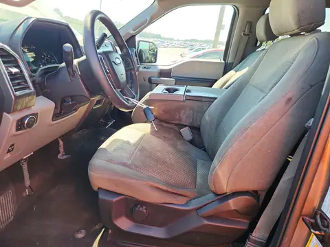 1FTEW1E50JFD15281 — 2018 Ford F-150, Lateral, fotos antes de reparar