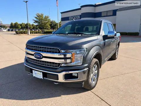 1FTEW1EG9JKF76451 — 2018 Ford F-150, photo 2 from Copart 27.10.2026, Minor dents and scratches