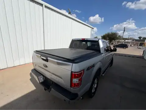 1FTEW1EP8KFC44740 — 2019 Ford F-150, foto 4 de Copart 01.10.2026, Pequeñas abolladuras y arañazos