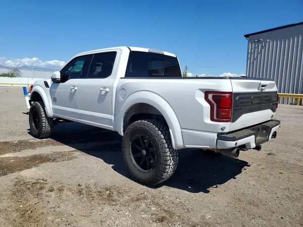 1FTFW1RG4KFC63283 — 2019 Ford F-150, photo 2 from Copart, Front end