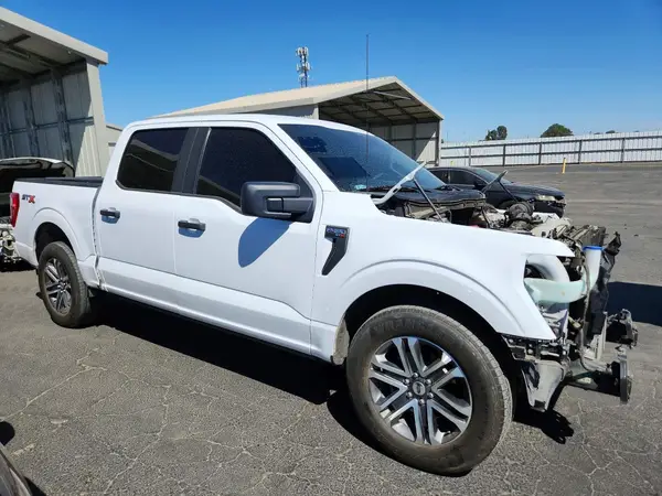 1FTEW1CP4MKD23156 — 2021 Ford F-150, zdjęcie 4 z Copart 28.09.2026, Przód