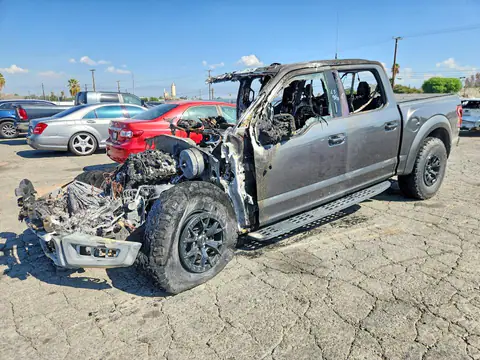 1FTFW1RGXJFE17946 — 2018 Ford F150, Pożar (Burn), zdjęć przed naprawą