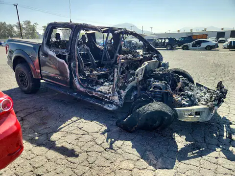 1FTFW1RGXJFE17946 — 2018 Ford F150, photo 4 from Copart 22.10.2026, Fire