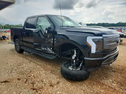 1FT6W5L71SWG17468 — 2025 Ford F150, photo 4 from Copart 14.10.2026, Side