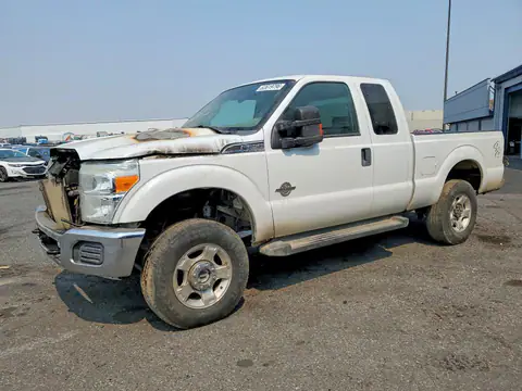 1FT7X2BT3EEB35576 — 2014 Ford F250, Pożar silnika (Burn - Engine), zdjęć przed naprawą