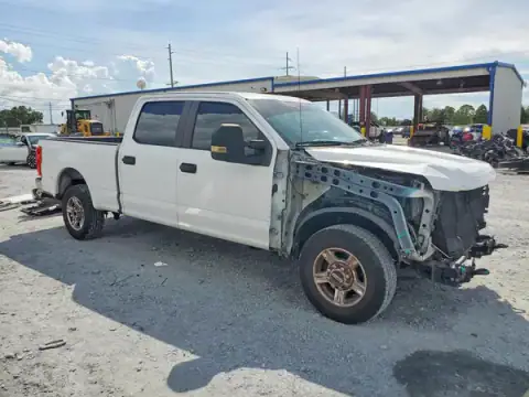 1FT7W2A61HEC80554 — 2017 Ford F250, zdjęcie 4 z Copart 29.09.2026, Przód