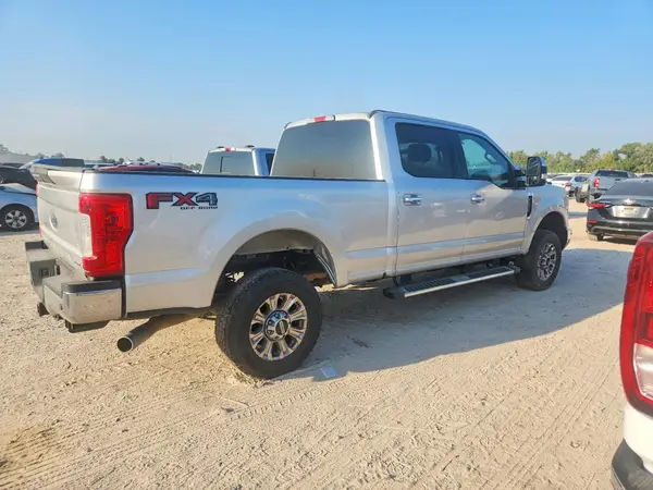 1FT7W2B66HEE93952 — 2017 Ford F250, zdjęcie 3 z Copart, Zalanie