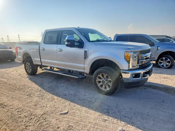 1FT7W2B66HEE93952 — 2017 Ford F250, zdjęcie 4 z Copart, Zalanie