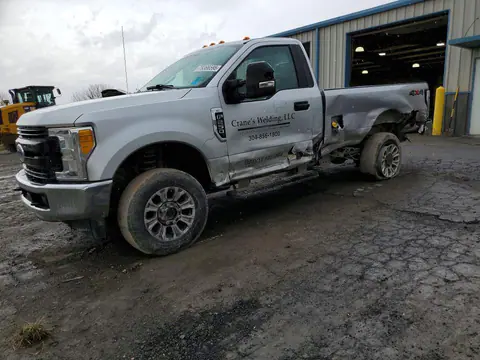 1FTBF2B61HEF44767 — 2017 Ford F250, Боковая часть (Side), фото до ремонта