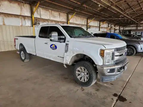 1FT7X2BT6JEB20984 — 2018 Ford F250, фото 4 с аукциона Copart, ПЕРЕДНЯЯ ЧАСТЬ