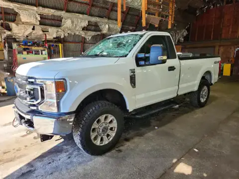 1FTBF2BN0NEC76300 — 2022 Ford F250, Techo (Top/Roof), fotos antes de reparar