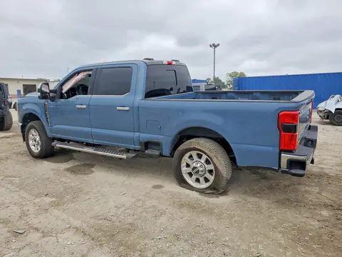 2023 FORD F250 VIN 1FT8W2BT7PED36942 фото 2