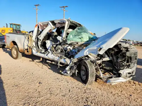 1FT7W2BA1SEC18954 — 2025 Ford F250, foto 4 de Copart 14.10.2026, Vuelco