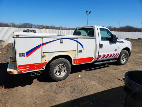 2015 FORD F350 VIN 1FDRF3ET4FEC14894 фото 3