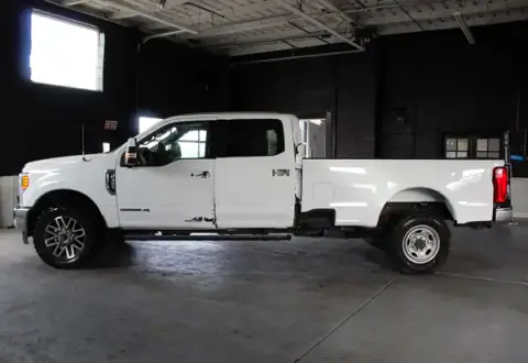 1FT8W3BT4HEC09024 — 2017 Ford F350, zdjęcie 4 z Copart 02.10.2026, Uszkodzenia dookoła