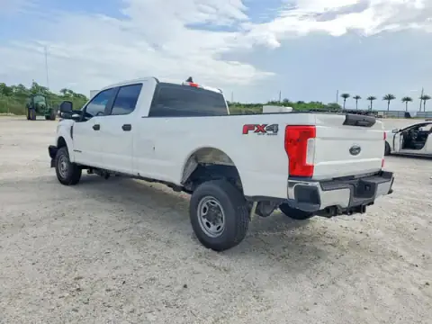1FT8W3BT8HEE99963 — 2017 Ford F350, photo 2 from Copart, Front end