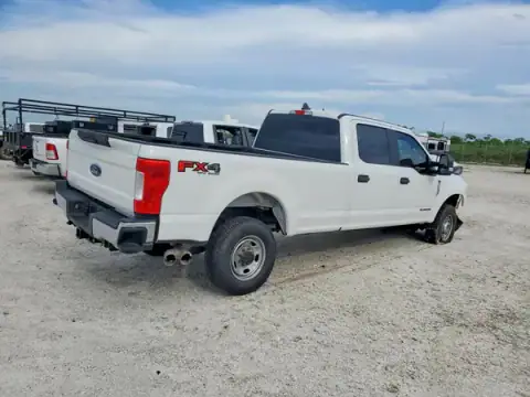 1FT8W3BT8HEE99963 — 2017 Ford F350, photo 3 from Copart, Front end