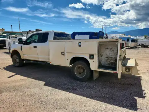 1FD8X3HT1KEF85624 — 2019 Ford F350, ფოტო 2, Copart, გვერდითი ნაწილი