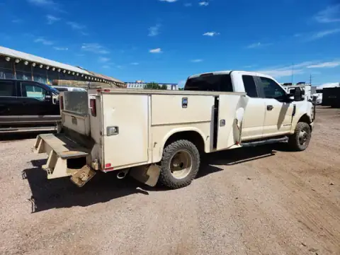 1FD8X3HT1KEF85624 — 2019 Ford F350, ფოტო 3, Copart, გვერდითი ნაწილი