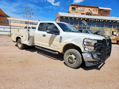 1FD8X3HT1KEF85624 — 2019 Ford F350, ფოტო 4, Copart, გვერდითი ნაწილი