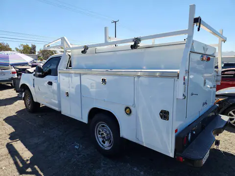 2020 Ford F350 VIN 1FDRF3E6XLEC75754 фото 2