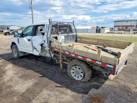 1FT8W3B69MEC00386 — 2021 Ford F350, photo 2 from Copart 22.10.2026, Side