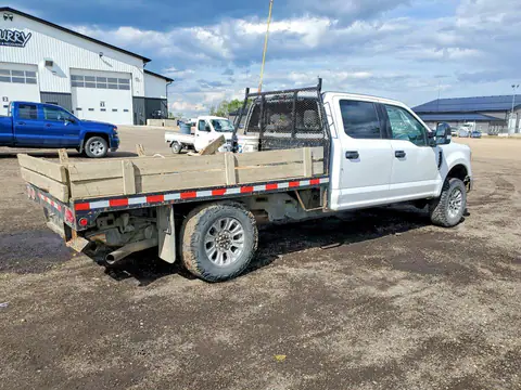 1FT8W3B69MEC00386 — 2021 Ford F350, photo 3 from Copart 22.10.2026, Side