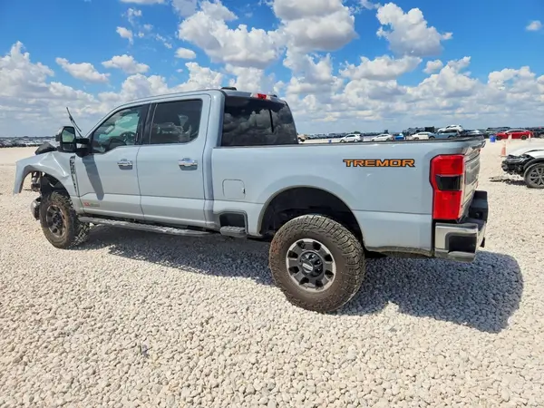 1FT8W3BM7REF90944 — 2024 Ford F350, photo 2 from Copart, Front end
