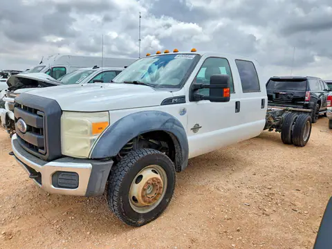1FD0W5HT7FEB62709 — 2015 Ford F550, Мелкие вмятины та царапины (Minor Dent/Scratches), фото до ремонту