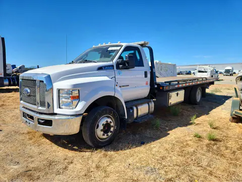 1FDNF6DCXMDF00477 — 2021 Ford F650, Мелкие вмятины и царапины (Minor Dent/Scratches), фото до ремонта