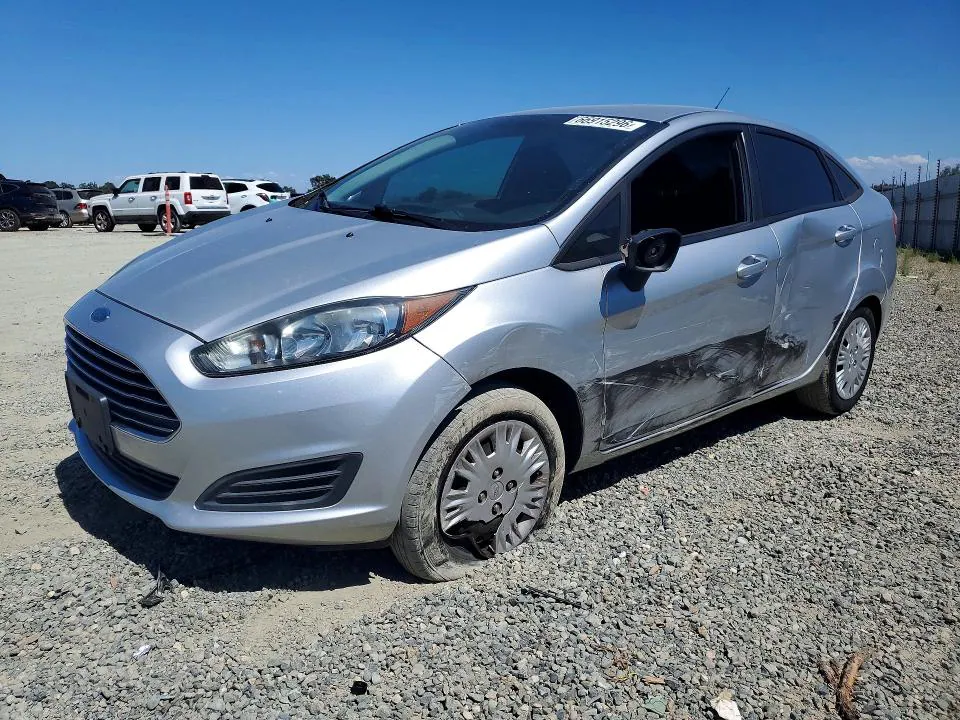 2015 Ford Fiesta VIN 3FADP4AJ9FM160448 фото 1