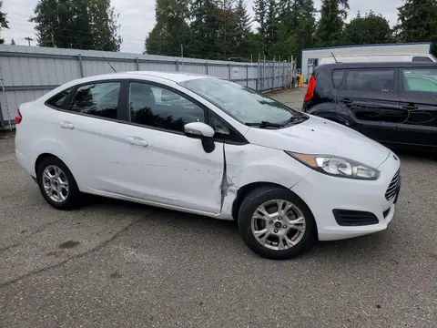 3FADP4BJ9FM129490 — 2015 Ford Fiesta, zdjęcie 4 z Copart 19.10.2026, Przód