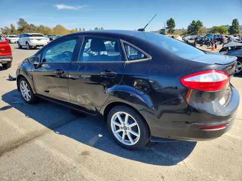 2015 Ford Fiesta VIN 3FADP4BJ4FM205472 фото 2