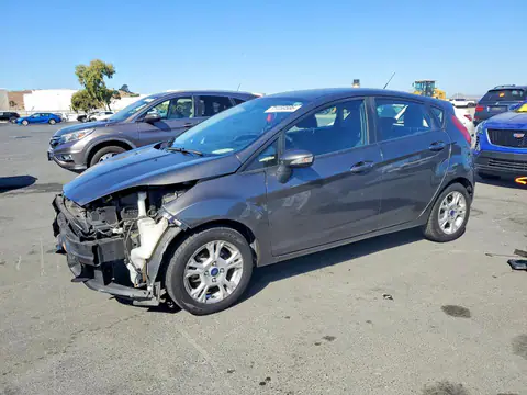3FADP4EJ9FM208525 — 2015 Ford Fiesta, Przód (Front End), zdjęć przed naprawą